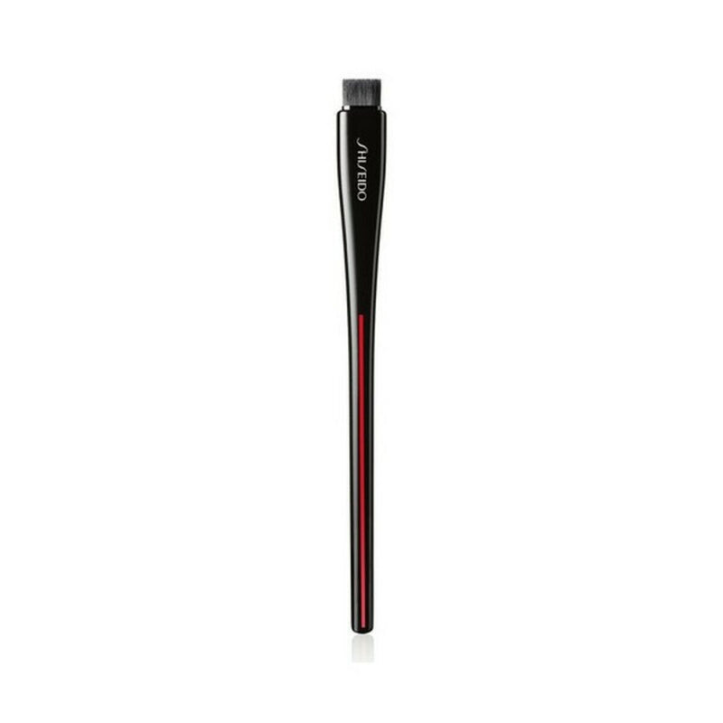 Brochas y utensilios de maquillaje