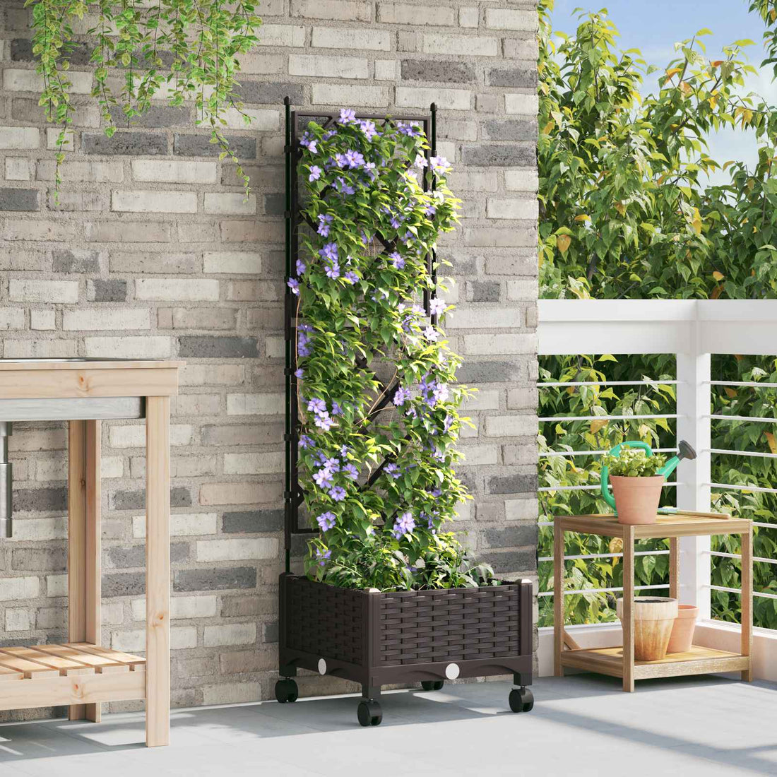 vidaXL Jardinera con enrejado y ruedas Marrón 40 x 40 x 131,5 cm PP