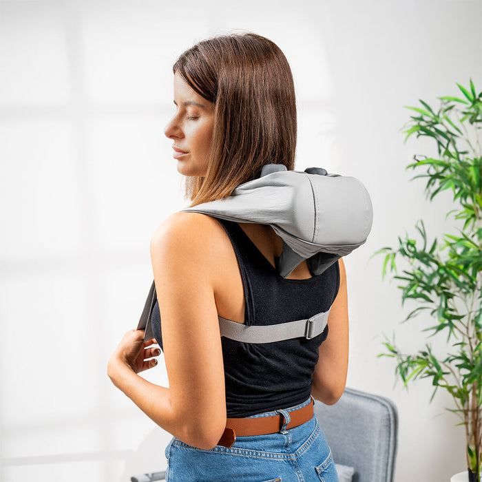 Masajeador de Cuello y Espalda 6D Recargable Silax Poliuretano USB Vida Sana Gris
